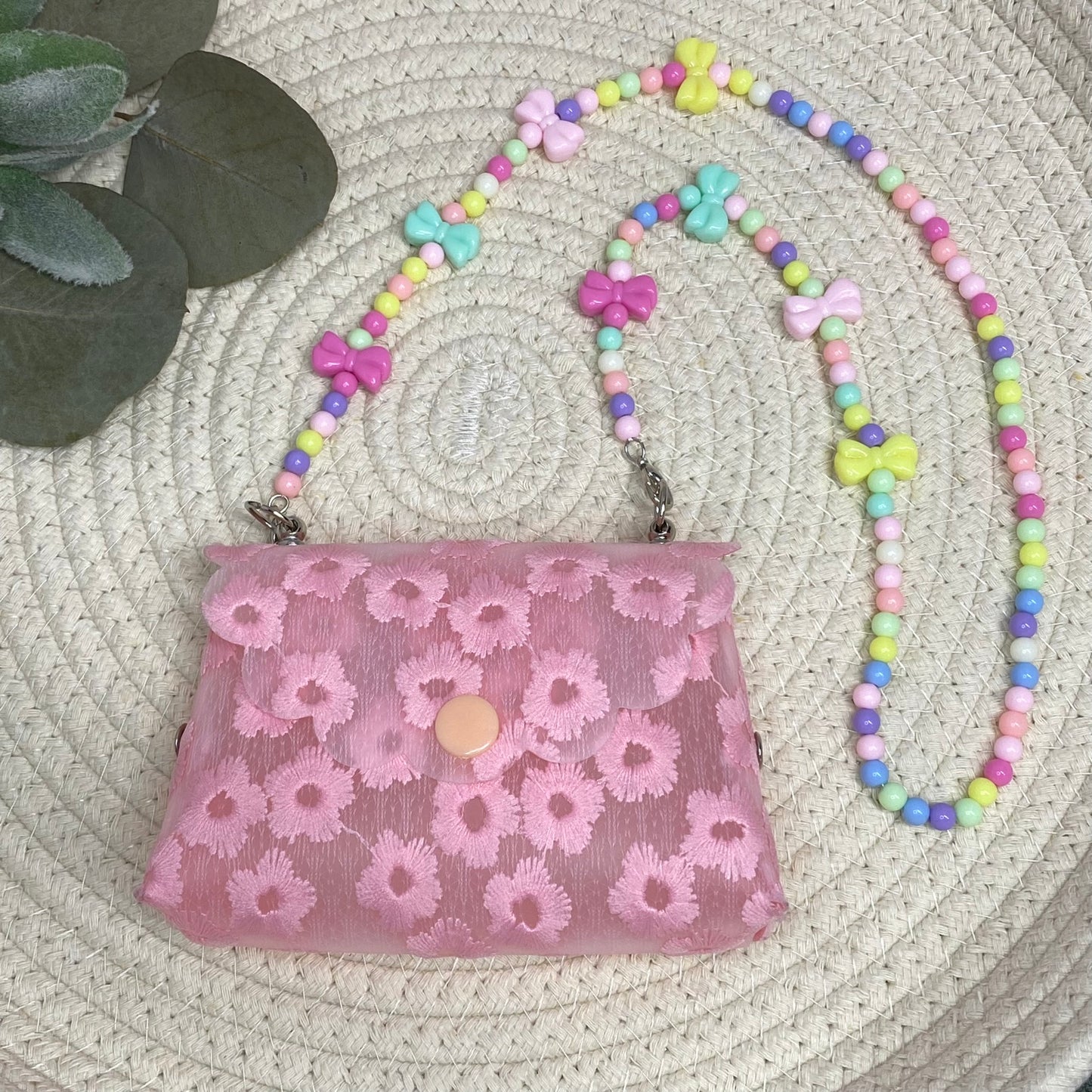 Scalloped Purse with Flowers