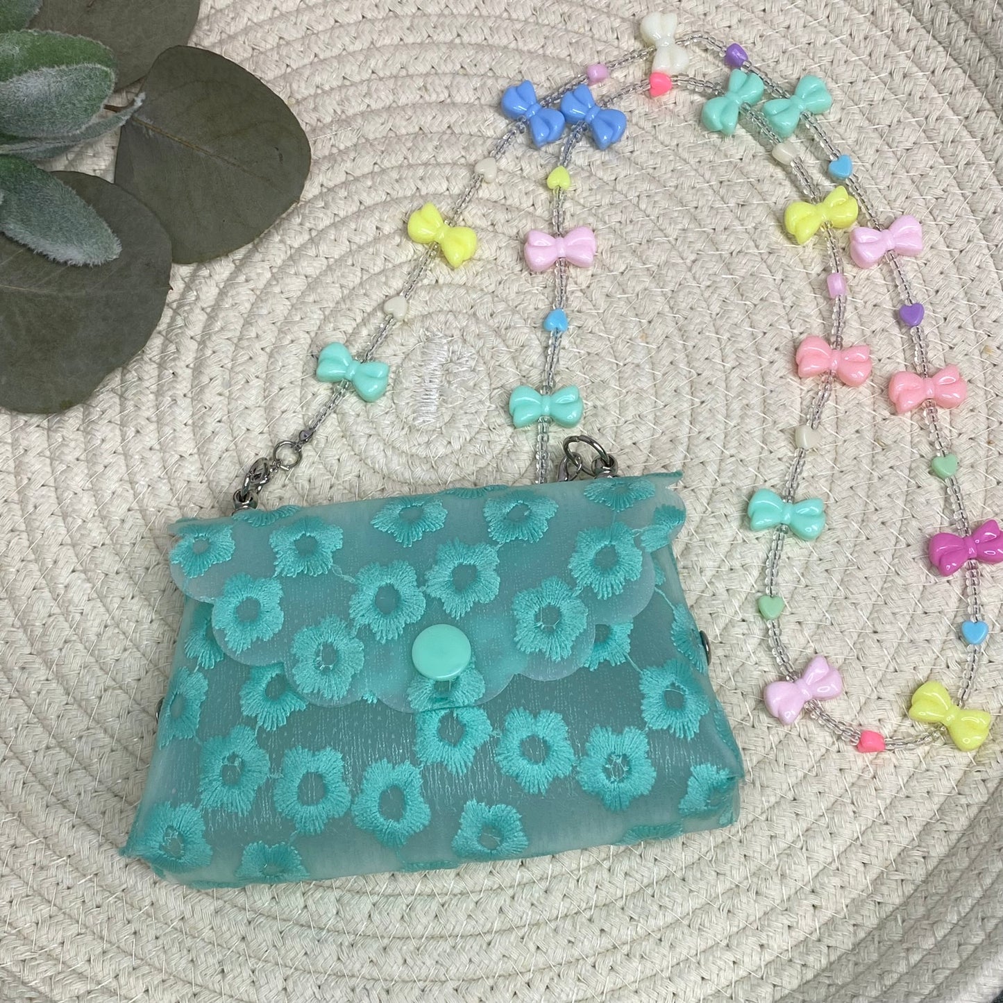 Scalloped Purse with Flowers