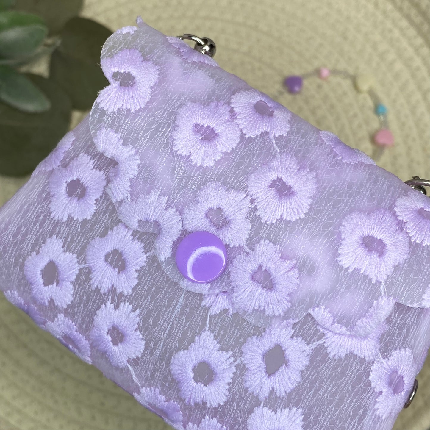 Scalloped Purse with Flowers