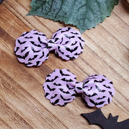 Scalloped lilac bat pigtail set